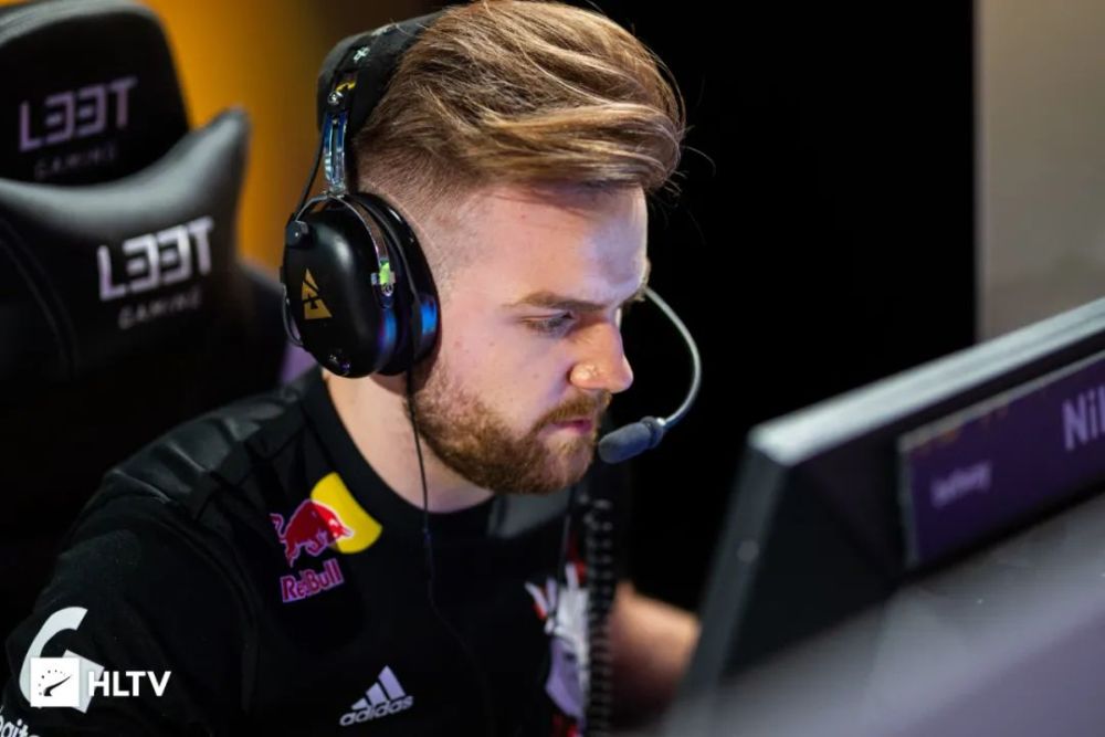 csgo：补丁后数据分析：M4A1使用占比小幅下降