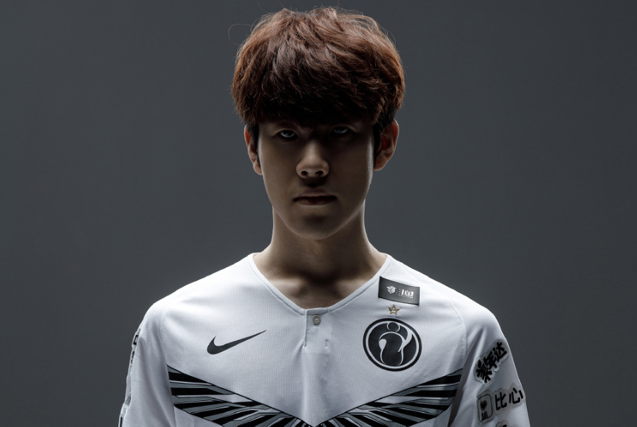 终极龙！ Kanavi 的和尚踢出了他的老俱乐部，Jiujiujiu爆炸了 Peyz Top Esports 以获得赛点