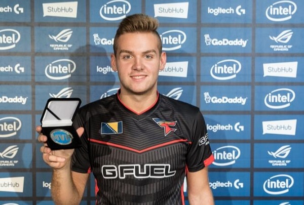 【赛后战报】收放自如！RNG惨遭LGD零封跌入涅槃组